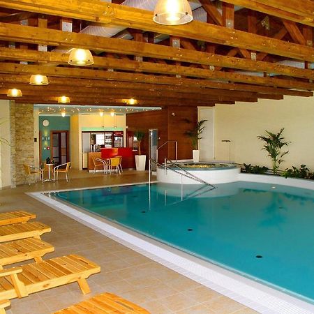 Wellness Hotel Happy Star Hnanice  Luaran gambar