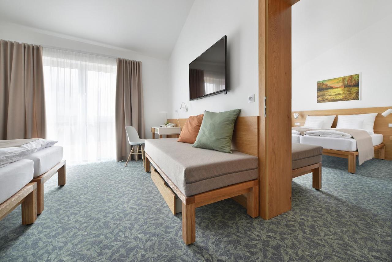 Wellness Hotel Happy Star Hnanice  Luaran gambar
