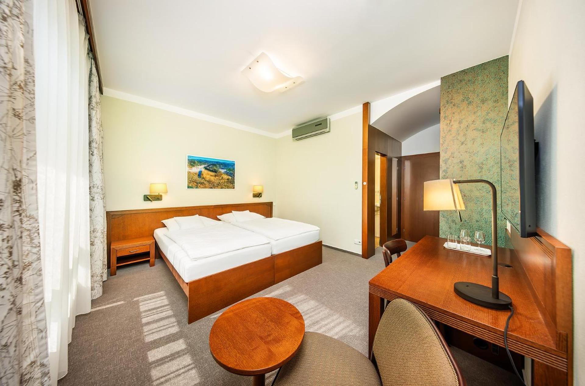 Wellness Hotel Happy Star Hnanice  Luaran gambar