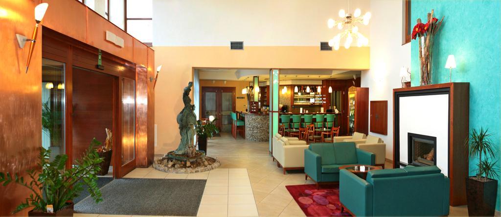 Wellness Hotel Happy Star Hnanice  Luaran gambar