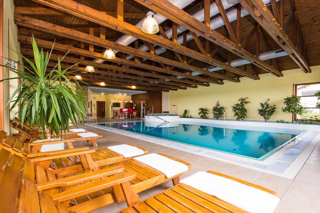 Wellness Hotel Happy Star Hnanice  Luaran gambar