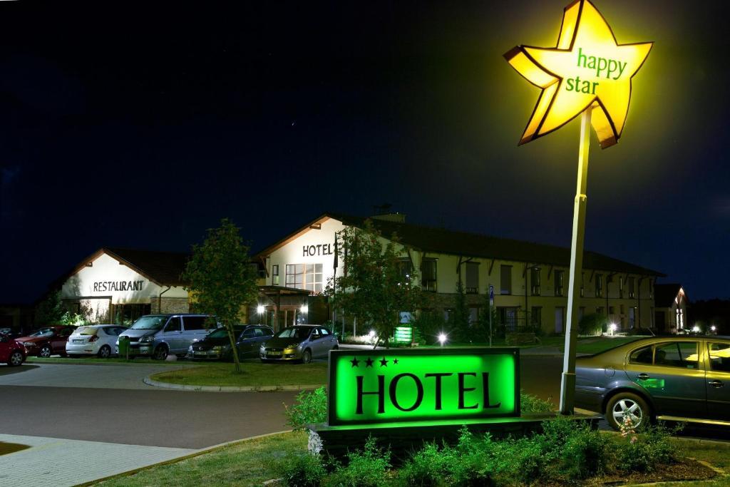 Wellness Hotel Happy Star Hnanice  Luaran gambar