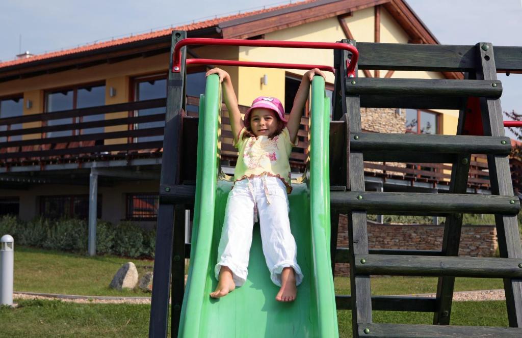 Wellness Hotel Happy Star Hnanice  Luaran gambar
