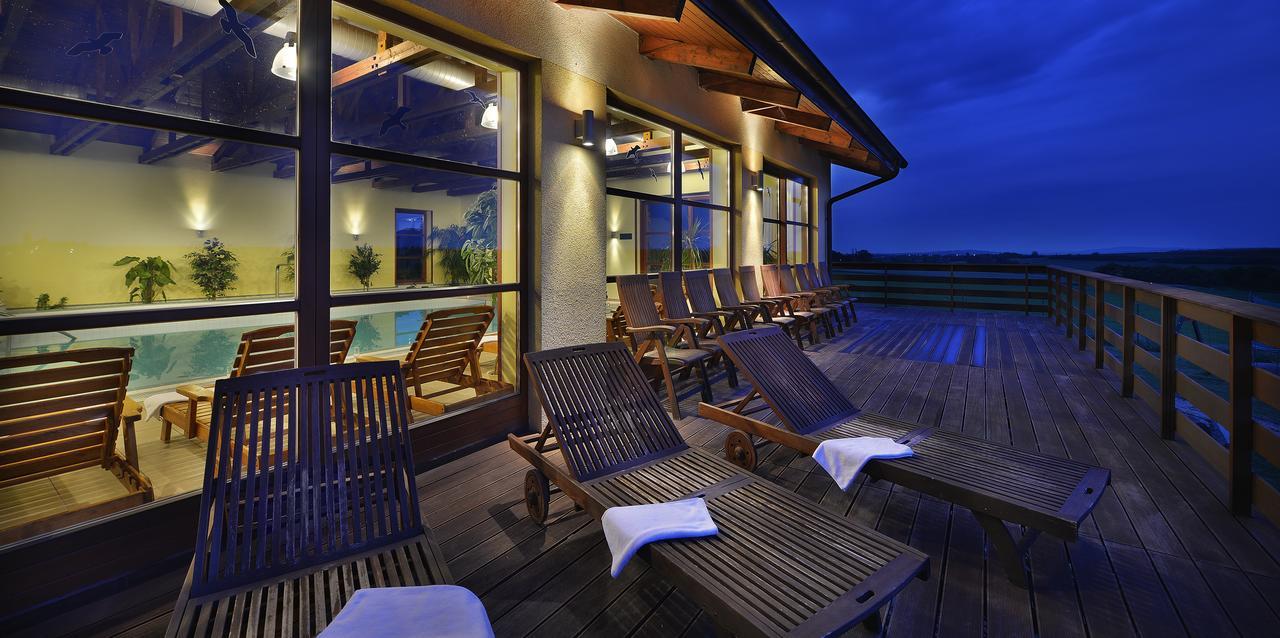 Wellness Hotel Happy Star Hnanice  Luaran gambar